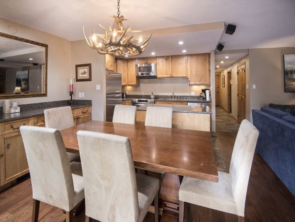 Beautiful Vail Rental with Mountain Views, Spa & Summer Pool