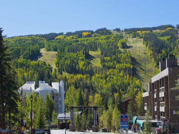 Beautiful Vail Rental with Mountain Views, Spa & Summer Pool