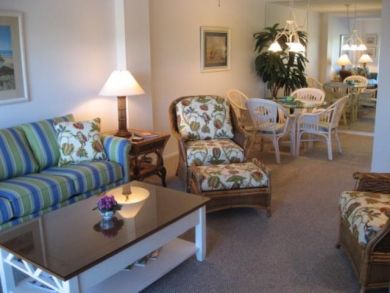 Open Living & Dining Area