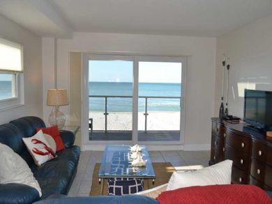 Longboat Key Gulf Front 2 Bedroom Condo Pool Sleeps 4