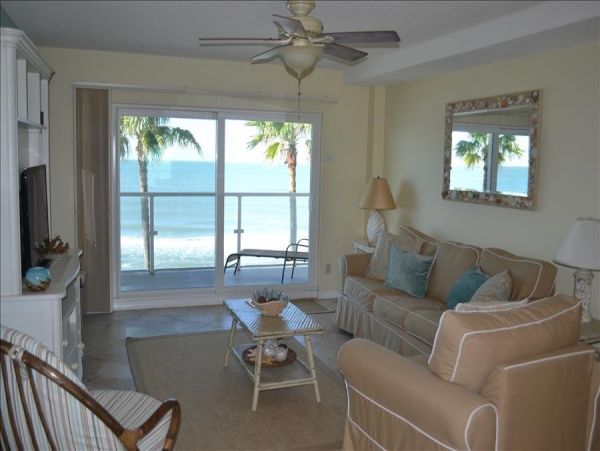 Lovely 2 Bedroom Condo Full Ocean Views in Longboat Key