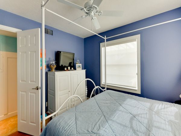 Anna Maria Rental Home Only 200 Steps to the Beach- Pool