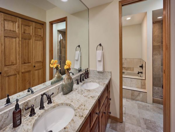 Ski In Ski Out Luxury Rental in Steamboat Springs