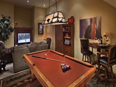 Media & games room