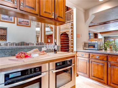 Ski in Vacation Mountain Home in Alta - Indoor Hot Tub -Sleeps 18