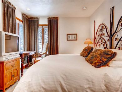 Ski in Vacation Mountain Home in Alta - Indoor Hot Tub -Sleeps 18
