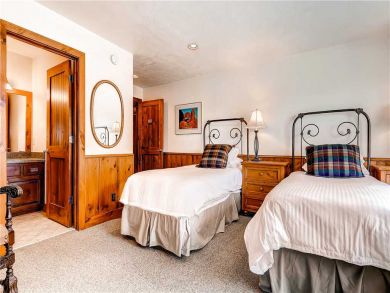 Ski in Vacation Mountain Home in Alta - Indoor Hot Tub -Sleeps 18