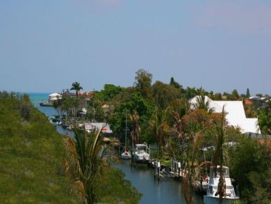 Anna Maria Bay & Gulf Views Vacation Pool Home