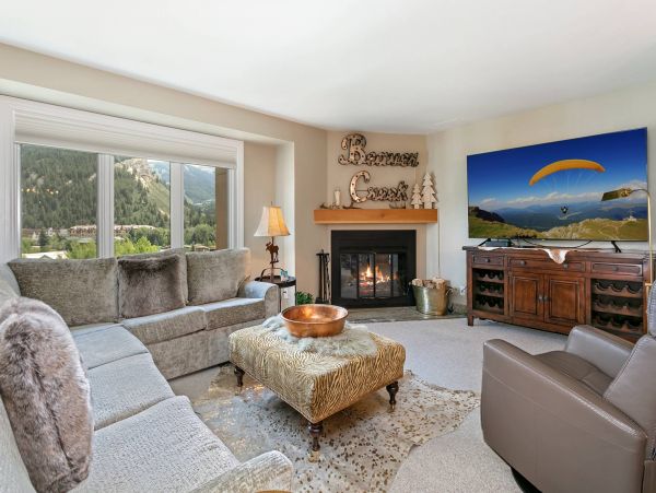 Avon Accommodation Walking Distance to Riverfront Gondola