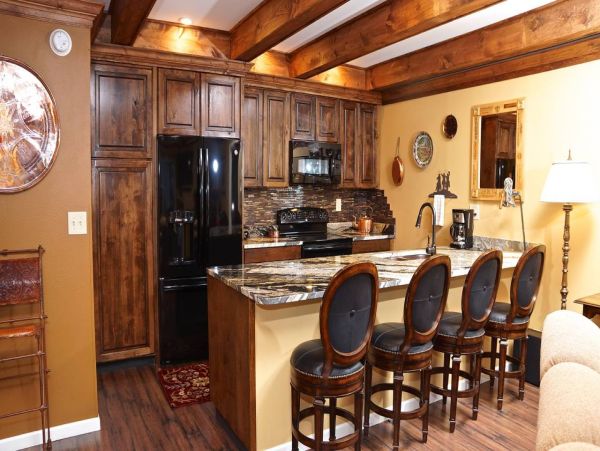 Luxury Avon Vacation Condo walk to Lifts