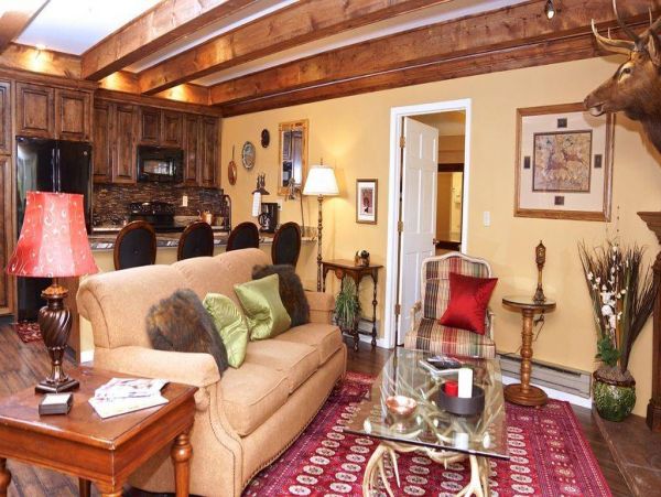 Luxury Avon Vacation Condo walk to Lifts