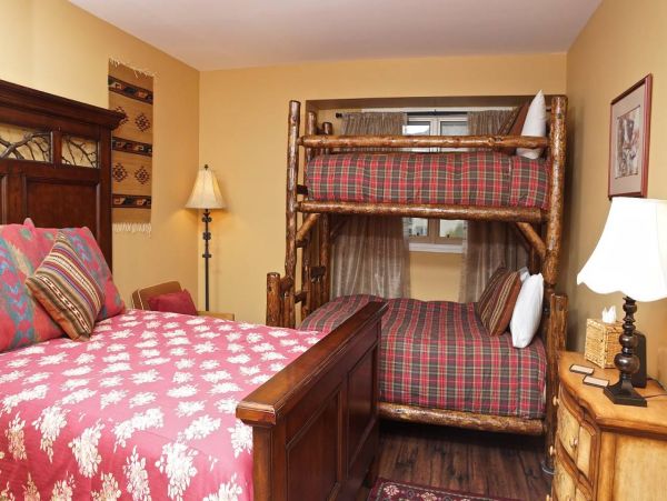 Luxury Avon Vacation Condo walk to Lifts