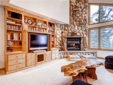 Deluxe Rental Home in Alta Utah - Ski in Ski Out - Sleeps 16