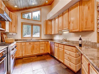 Deluxe Rental Home in Alta Utah - Ski in Ski Out - Sleeps 16
