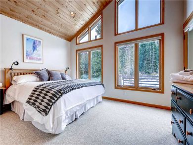 Deluxe Rental Home in Alta Utah - Ski in Ski Out - Sleeps 16
