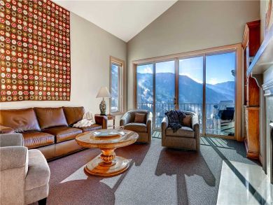 Alta Condo 884370