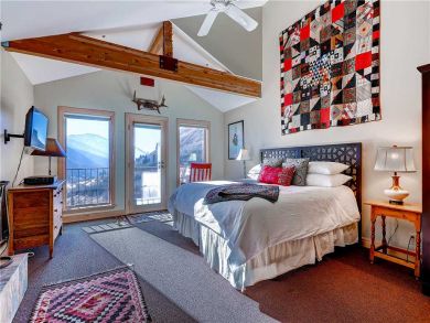 Alta Condo 884370