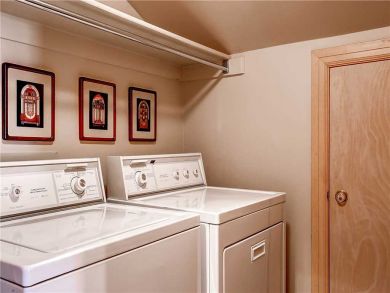 Alta Condo 884370