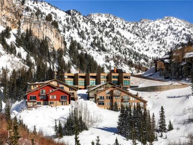 Alta Condo 884370