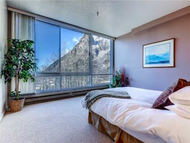 Alta Condo 884371 Alta Condo 884371