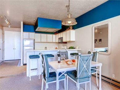 Alta Condo 884371 Alta Condo 884371