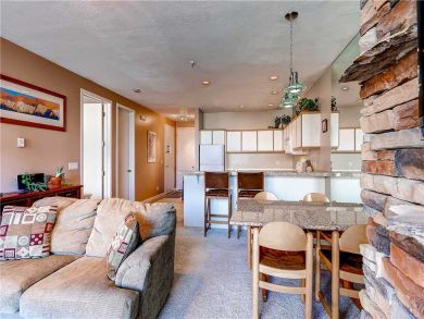 Alta Condo 884372