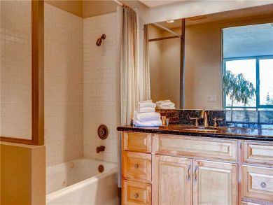 Alta Condo 884372