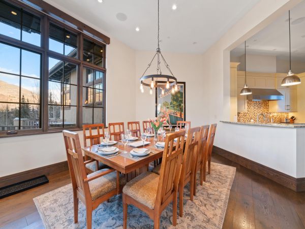 Ultra Modern 5 Bedroom Vail Home Sleeps 10 Great Location