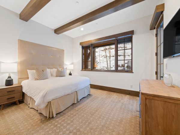 Ultra Modern 5 Bedroom Vail Home Sleeps 10 Great Location