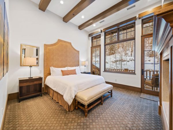 Ultra Modern 5 Bedroom Vail Home Sleeps 10 Great Location