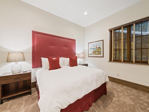 Ultra Modern 5 Bedroom Vail Home Sleeps 10 Great Location