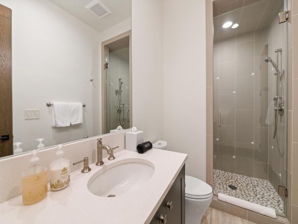 Ultra Modern 5 Bedroom Vail Home Sleeps 10 Great Location