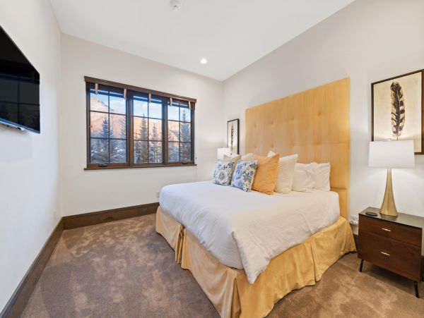 Ultra Modern 5 Bedroom Vail Home Sleeps 10 Great Location