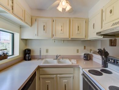 Siesta Key One Bedroom Condo Communal Pool Sleeps 4