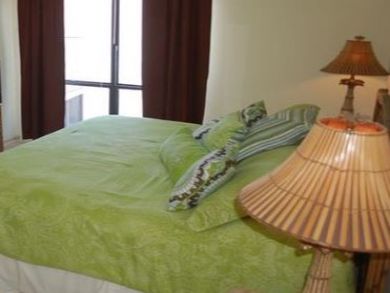 Siesta Key One Bedroom Condo Communal Pool Sleeps 4