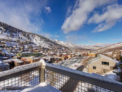 Park City Deer Valley Luxury Vacation Home with 5 Bedrooms Park City Deer Valley Luxury Vacation Home with 5 Bedrooms