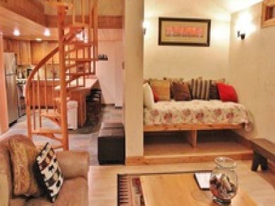 Small cove den with twin bed Small cove den with twin bed