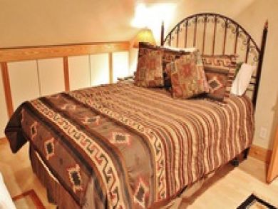Queen bed in bedroom 2 Queen bed in bedroom 2