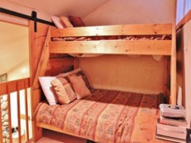 One set of bunk beds in bedroom 3 One set of bunk beds in bedroom 3