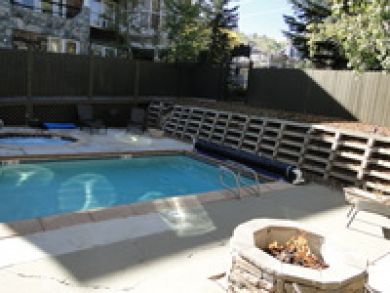 Heated pool & hot tub Heated pool & hot tub