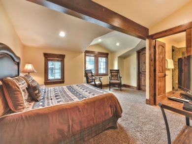 Olde Town Five Bedroom Rental Luxury Olde Town Five Bedroom Rental Luxury