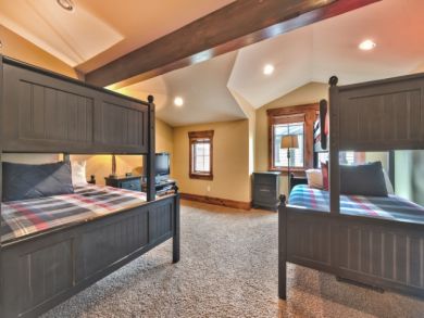 Olde Town Five Bedroom Rental Luxury Olde Town Five Bedroom Rental Luxury