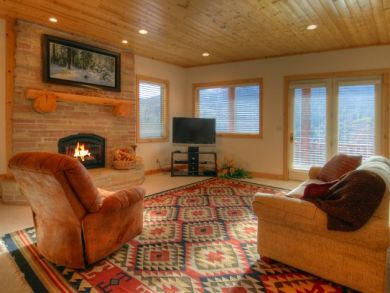 Fireplace & flat screen TV in family room