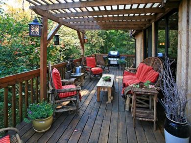 Furnished deck with BBQ grill