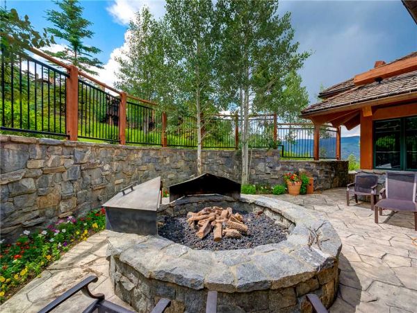 Luxury. Bachelors Gulch Ski in Ski Out Penthouse Sleeps 8
