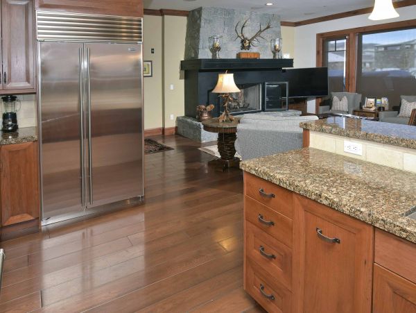 Luxury. Bachelors Gulch Ski in Ski Out Penthouse Sleeps 8