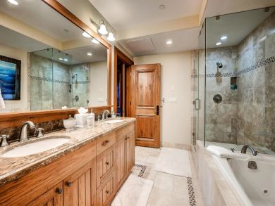 Avon Condo 884434