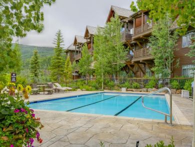 Avon Condo 884434