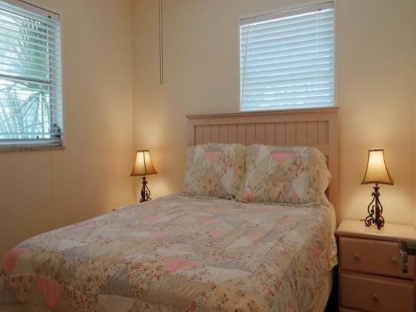 Bradenton Beach Value 2 Bedroom Vacation Home Walk To Beach