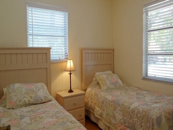 Bradenton Beach Value 2 Bedroom Vacation Home Walk To Beach